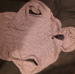 Mid weight pullover w/ hood